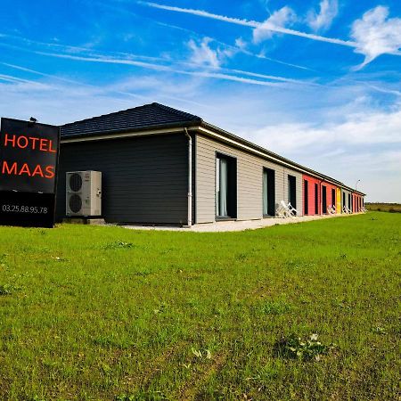 Hotel Maas مونتيني لو روا المظهر الخارجي الصورة