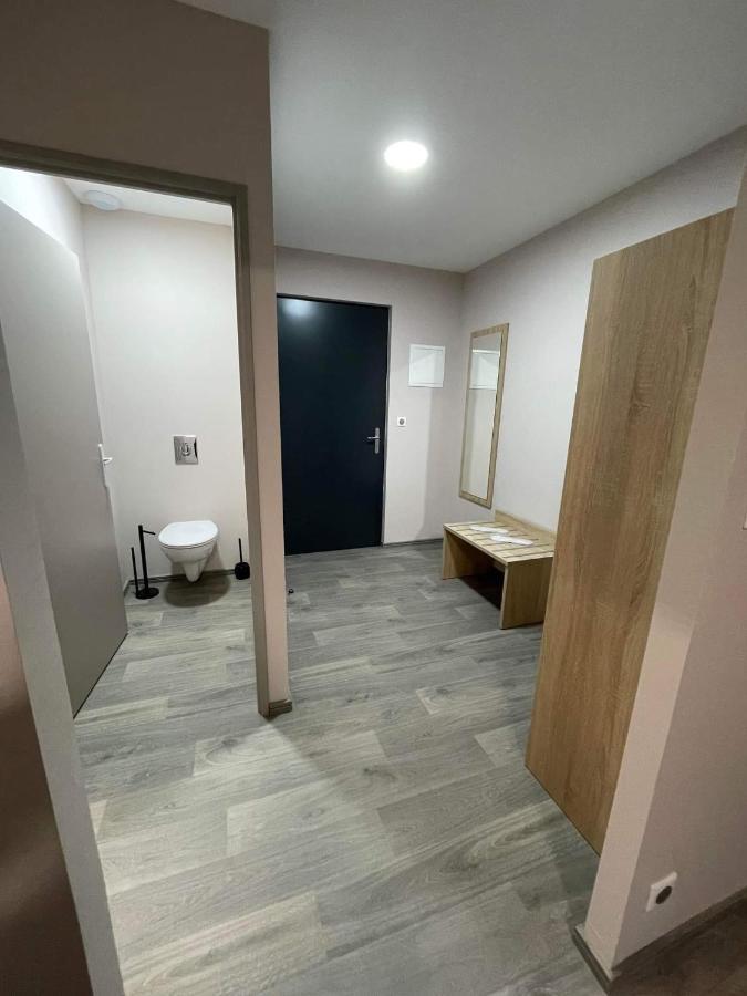 Hotel Maas مونتيني لو روا المظهر الخارجي الصورة